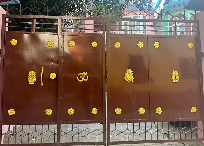 Apartment Everest Khanals